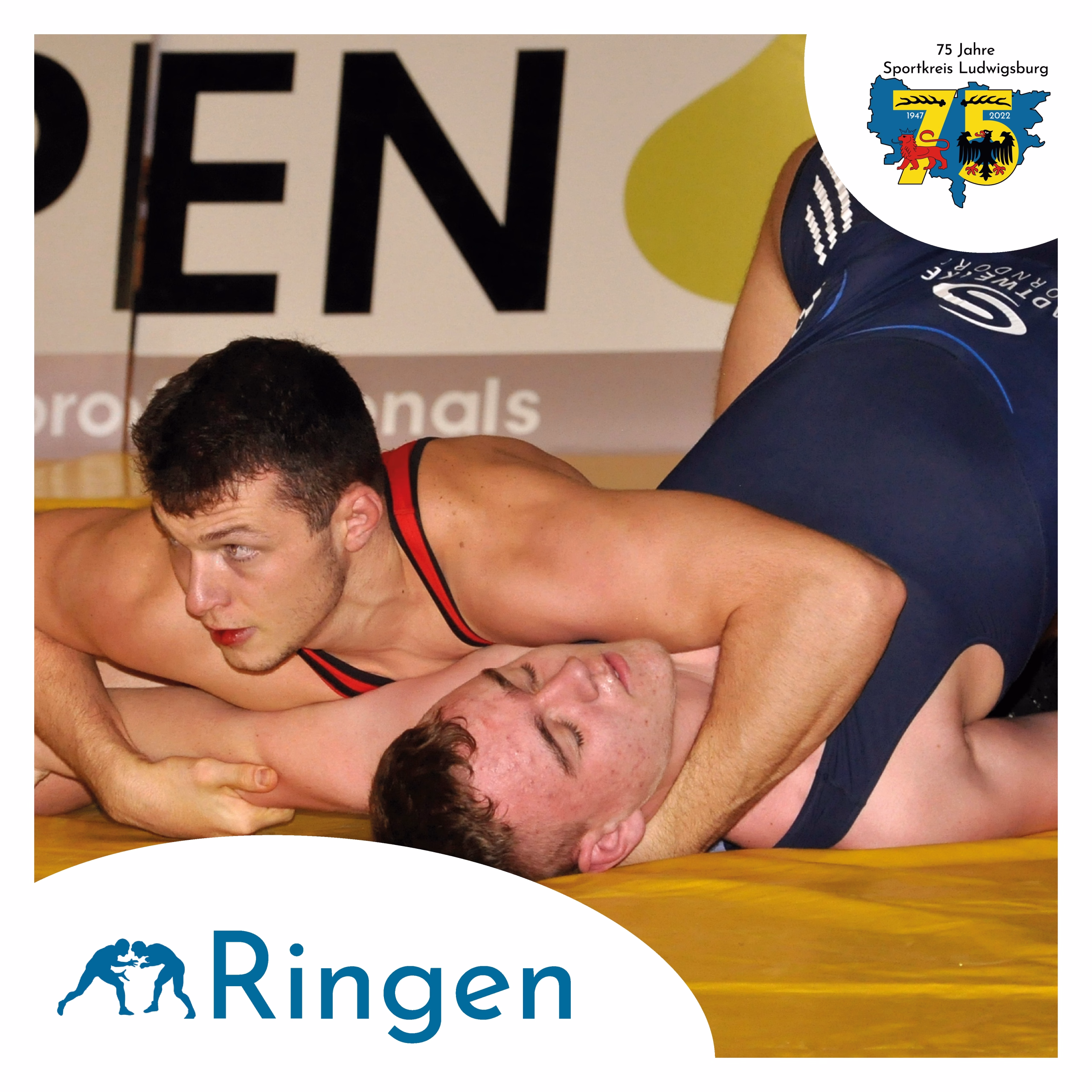 Ringer üben Griff am Boden: Ein Sportler fixiert den Gegner fest, Blick konzentriert, Anzeige für Wettkampf/Training.